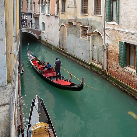 Ca Patron Loft - Canal View Venecia