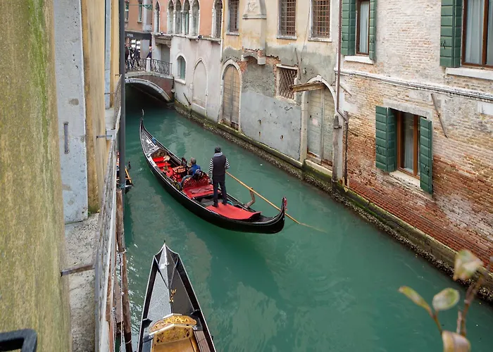 Cà Patron Loft - Canal View