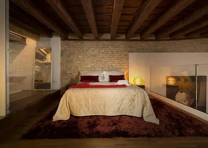 Cà Patron Loft - Canal View